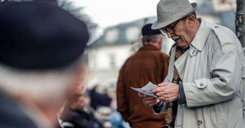 pensionistët-rriten-pensionet-ulet-borxhi-projektbuxhet-2016-businessmag.jpg