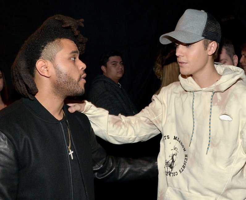 1485193705306-the-weeknd-and-justin-bieber-american-music-awards-1448271444-view-3.jpeg