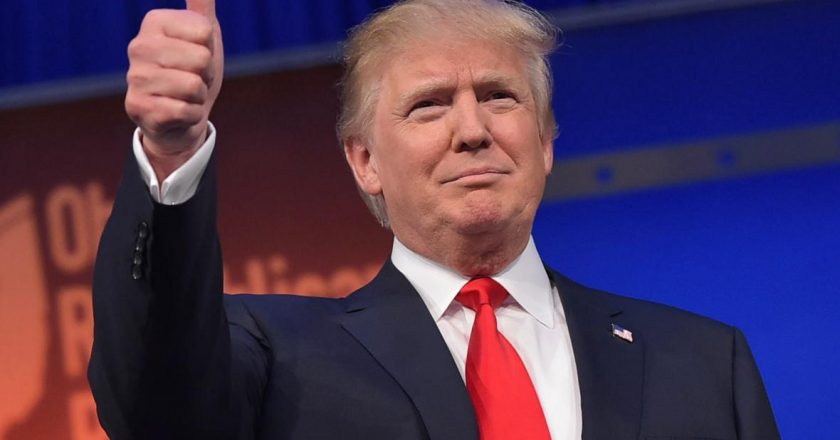 483208412-real-estate-tycoon-donald-trump-flashes-the-thumbs-up.jpg.CROP_.promo-xlarge2.jpg