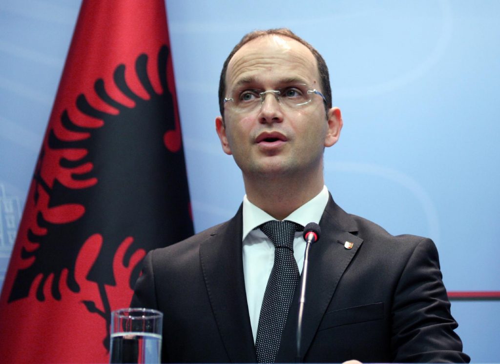 Ministri-i-Jashtëm-i-Shqipërisë-Ditmir-Bushati (1).jpg