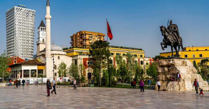 Tiranë, Shqiperi, popullësi