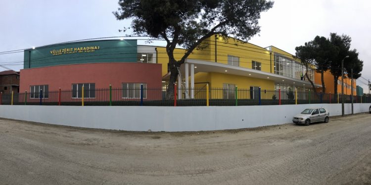 shkolla “Vëllezërit Haradinaj” në Durrës