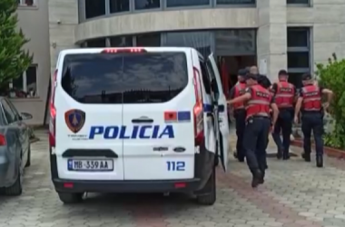 financave, policia, arrest, Tiranë, emigrantë, dy te mitur