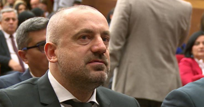Britania vendos sanksione ndaj Milan Radoiçiqit e Zvonko Veselinoviqit