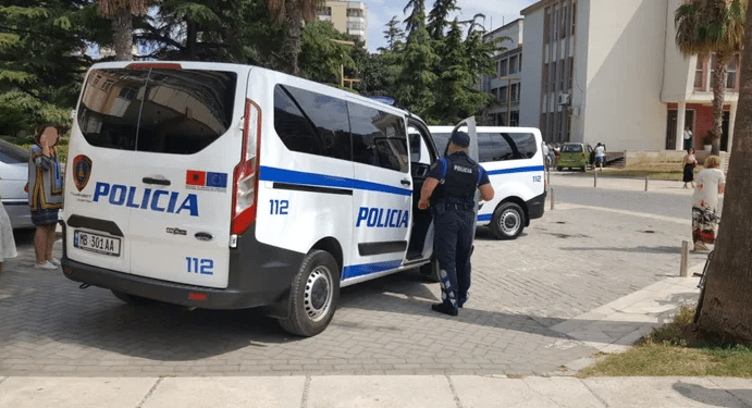 Arrestohen, Gjirokastër, Vlorë