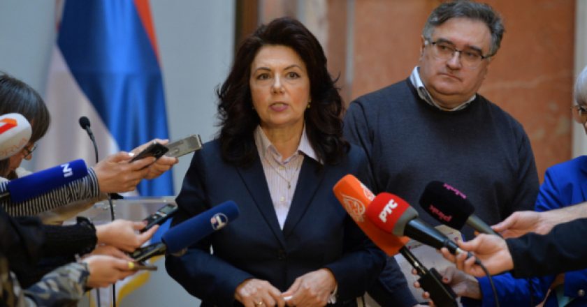 Deputetja serbe: Vuçiçit duhet t’i bëhet kontroll psikiatrik
