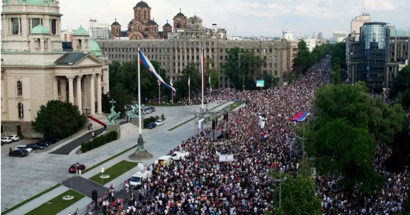 Zgjerohen protestat në Serbi, efekti dhe pasojat e tyre