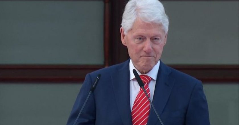 Clinton: Dikur ju ishit një derë e mbyllur, sot jeni një derë e hapur