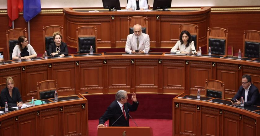 Berisha ne parlament