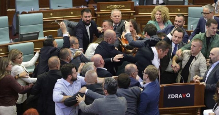 Prokuroria nis hetimet për dhunën në Kuvendin e Kosovës