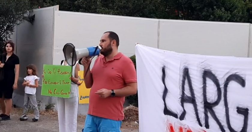 Kulla përbindësh në Tiranë, tjetër protestë nga Lëvizja Bashkë