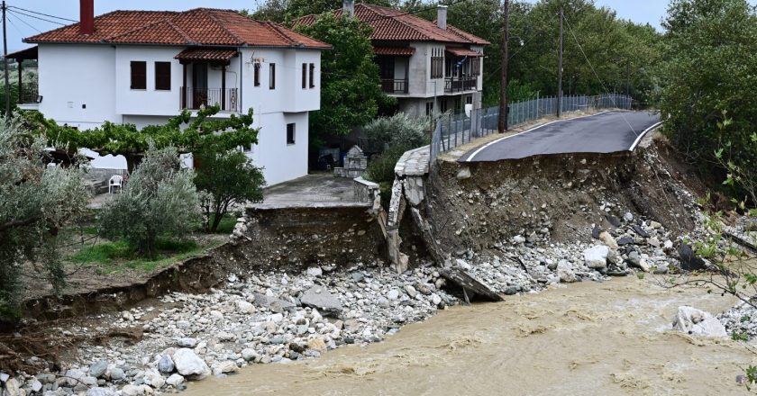 Pamje shokuese/ Përmbytjet "gjunjëzojnë" Greqinë, shkon në 6 numri i viktimave (FOTO)