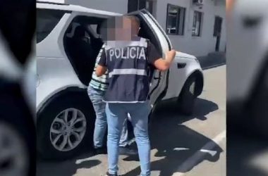 Tiranë, Hiqej si prokuror i SPAK-ut, i mori një shtetase 10 mijë euro, arrestohet 55-vjeçari