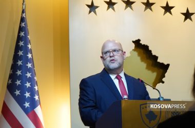 Sulmi terrorist në Kosovë, ambasadori i SHBA: S’mund të flas për pasojat që e presin Serbinë