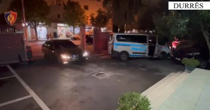 Vjedhje me dhunë, dy të arrestuar në Durrës