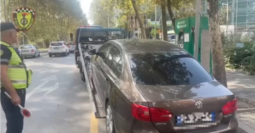 Policia e Shtetit nis biznesin me karoatrecët, hiqen makinat e para në Tiranë