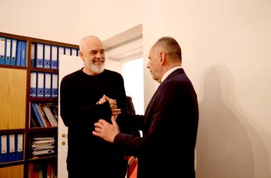 Beleri në burg, Rama pret në Tiranë Ministrin e Jashtëm grek