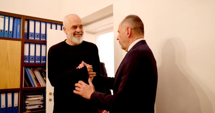 Beleri në burg, Rama pret në Tiranë Ministrin e Jashtëm grek