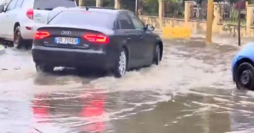 Përmbyten rrugët e Durrësit, Durrës