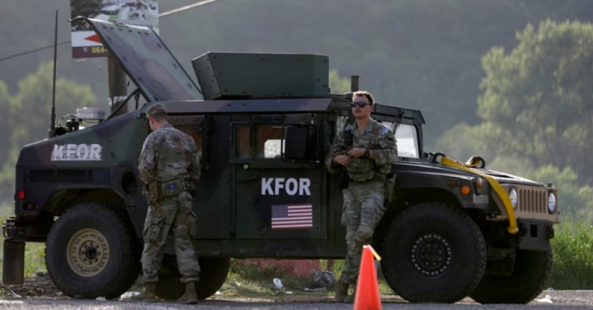 Aksidentohet makina e KFOR në Kosovë