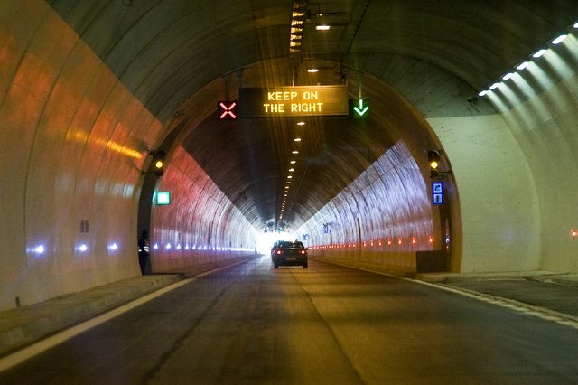 Aksident në tunelin e Elbasanit, bllokohet qarkullimi