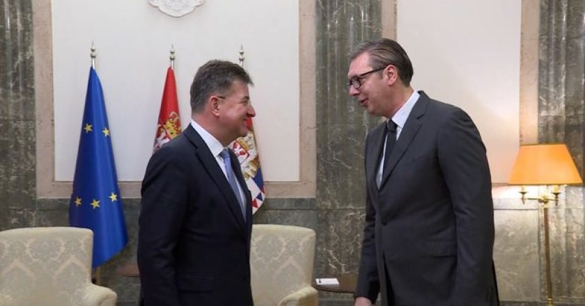 Vuçiç në takim me Lajçak: Do të respektojmë marrëveshjet e dialogut