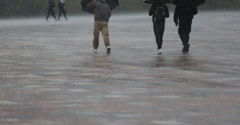 Reshje të dendura shiu në Tiranë