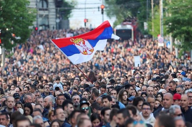 Opozita kërkoi anulimin e zgjedhjeve në Serbi, Komisioni Zgjedhor hedh poshtë kërkesën