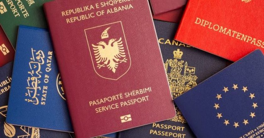 Pasaportat më të fuqishme dhe më të "pavlefshme" në botë, ku renditet Shqipëria