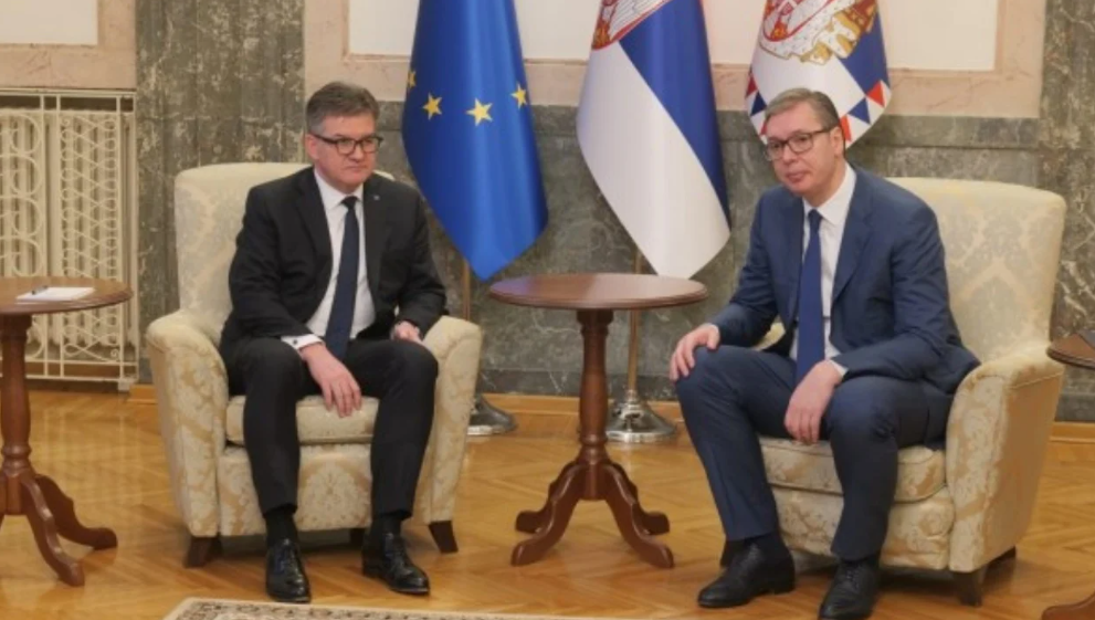 Lajçak takon Vuçiç në Beograd, diskutime për hapat në normalizimin e marrëdhënieve me Kosovën