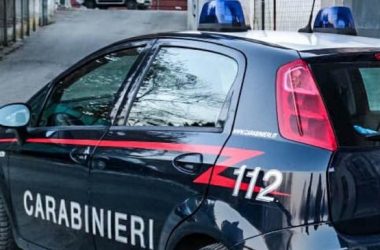 Shqiptari tenton të korruptojë policët italiane, por e pëson edhe më keq