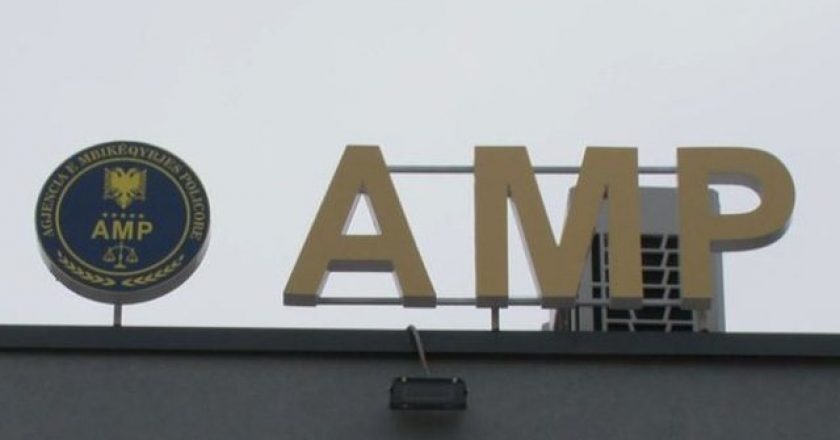 AMP pezullon nga detyra dy punonjës, policë, të Policisë Rrugore në Tiranë