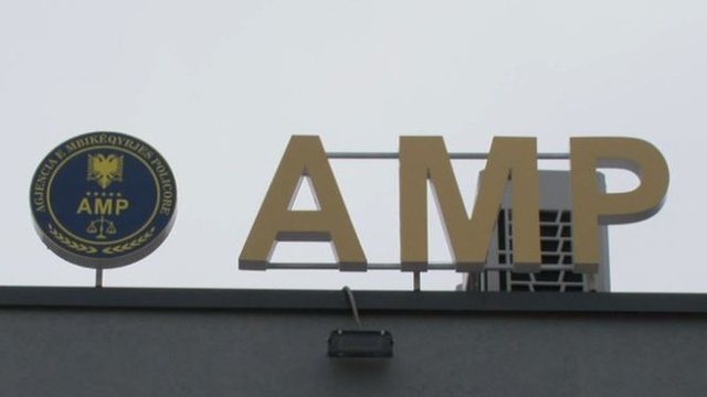 AMP pezullon nga detyra dy punonjës, policë, të Policisë Rrugore në Tiranë